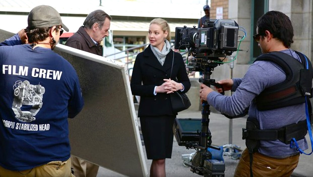 キャサリン・ハイグル主演、同性婚を巡る新作キューティー映画がクラウドファンディングで募集中