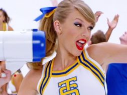 テイラー スイフトの最新pv Shake It Off の監督は わたしを離さないで マーク ロマネク Cuemovie Com