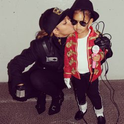 2014HalloweenCos_Beyonce
