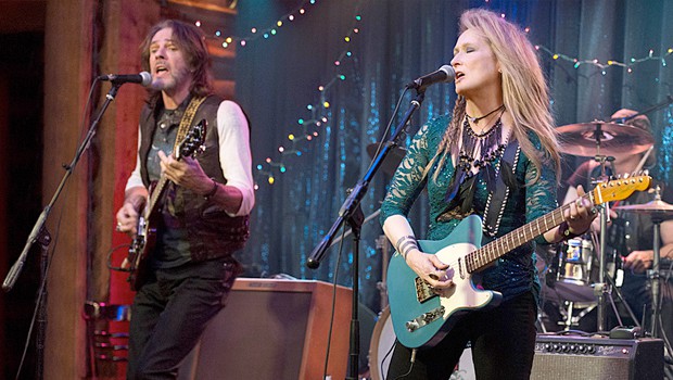 メリル・ストリープがロックギターリストを演じる『Ricki And The Flash』予告編
