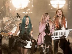 jem-and-the-holograms-clips_00