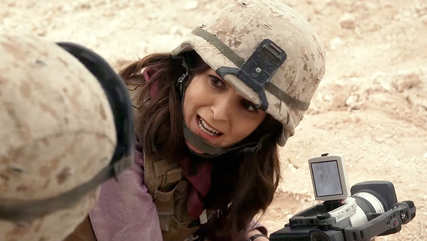 ティナ・フェイがアフガニスタン紛争のルポライターを演じる『Whiskey Tango Foxtrot』予告編
