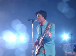 prince-rip-2007-halftime-show_00