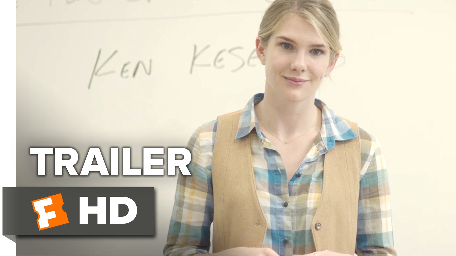 生徒たちを演劇大会に引率するハメになった高校女教師を描く『Miss Stevens』予告編