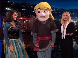 kristen-bell-sing-for-prom-date_00