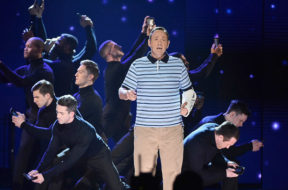 2017-tony-awards-opening_00