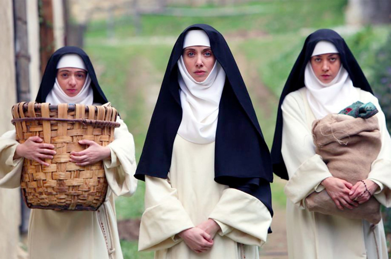 アリソン・ブリー、オーブリー・プラザ、ケイト・ミクーチが不良修道女を演じる『The Little Hours』が好スタート