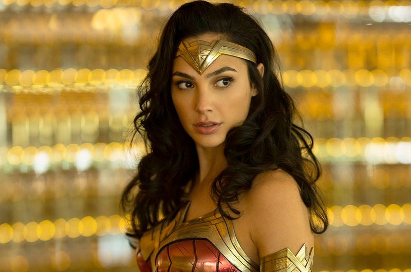 『ワンダーウーマン1984』から、ワンダーウーマンの姿が公開!
