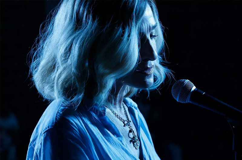 サラ・ジェシカ・パーカーがジャズ歌手を演じる『Here And Now』本編映像・写真&全米公開日決定