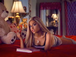 ariana-grande-thank-u-next_00