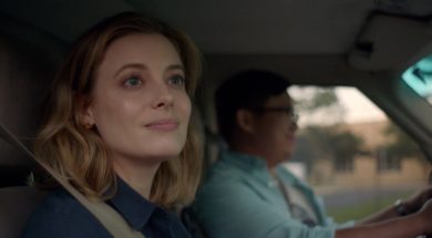 ジリアン・ジェイコブス主演、負け犬女性の逃避行をコミカルに描く『I Used to Go Here』予告編