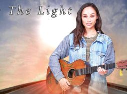 父親の治療費のため、歌とダンスで賞金を狙うヒロインを描くミュージカル映画『Be The Light』予告編