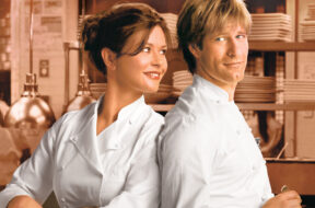 B0013UIUBC_NoReservations_UXWB1._V144347141_RI_