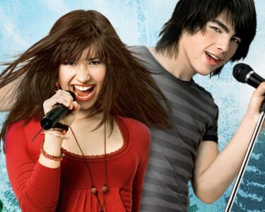 Disney_Camp_Rock_JPN_Keyart_Hero_L316_HD_1920x608-5d23db809913ece5b129e6c3